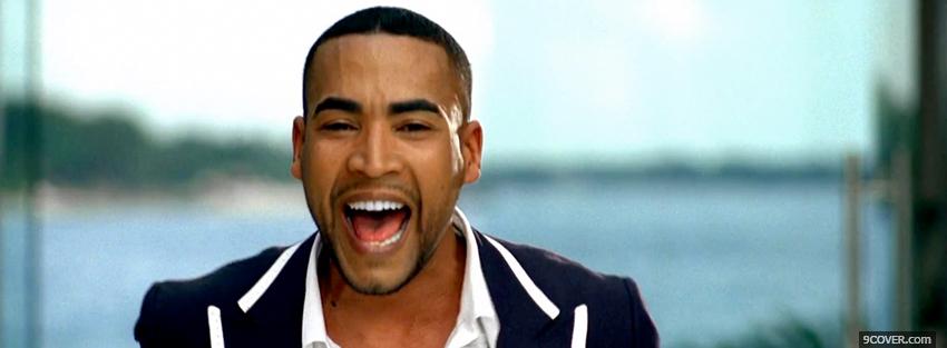 Photo don omar singing Facebook Cover for Free